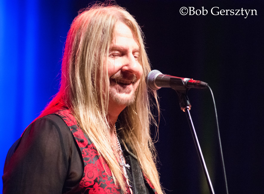 Y&T, Aladdin Theater, photo by Bob Gersztyn