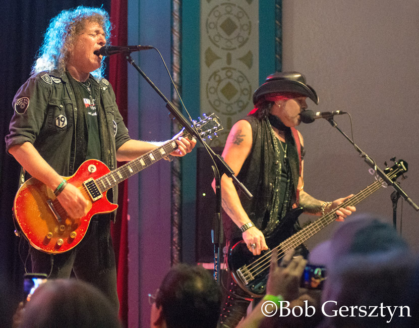 Y&T, Aladdin Theater, photo by Bob Gersztyn