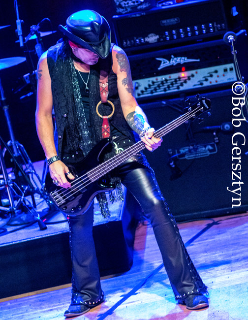 Y&T, Aladdin Theater, photo by Bob Gersztyn