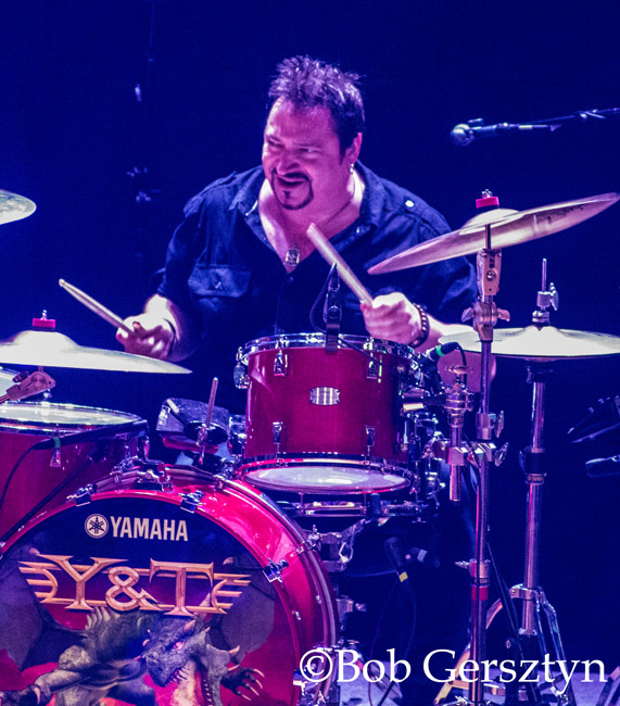 Y&T, Aladdin Theater, photo by Bob Gersztyn