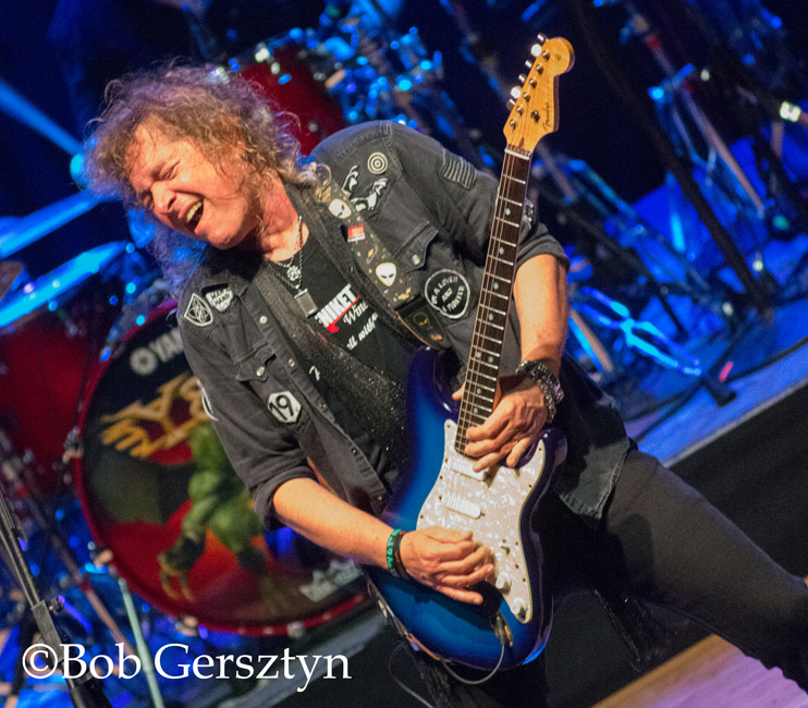 Y&T, Aladdin Theater, photo by Bob Gersztyn