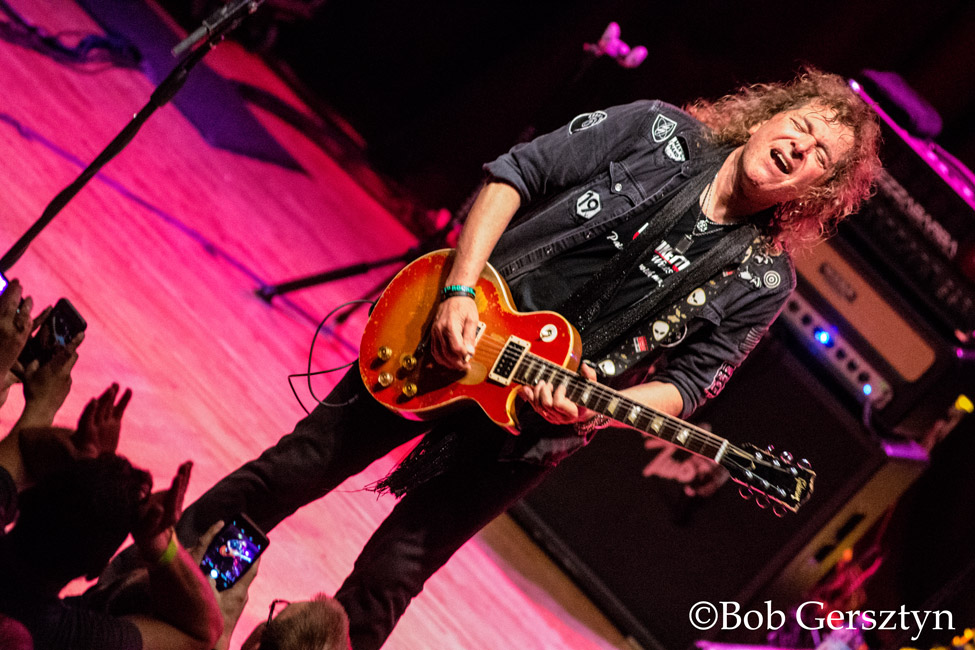 Y&T, Aladdin Theater, photo by Bob Gersztyn