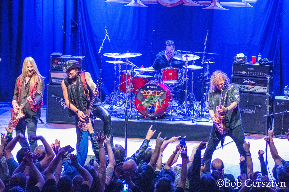 Y&T, Aladdin Theater, photo by Bob Gersztyn