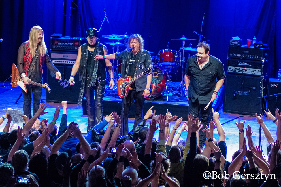 Y&T, Aladdin Theater, photo by Bob Gersztyn
