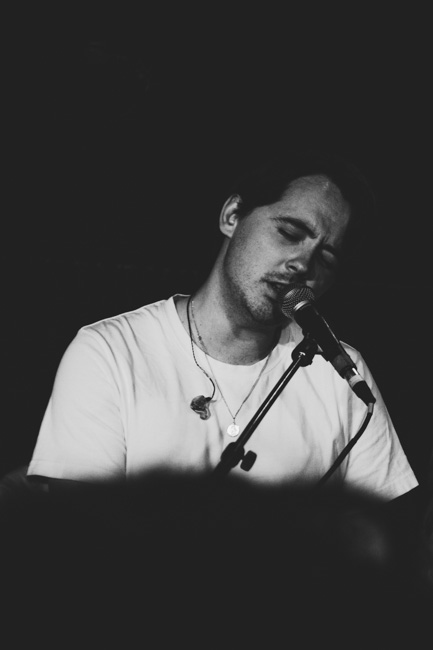 Tender, Lola's Room, photo by Jackson Pickard