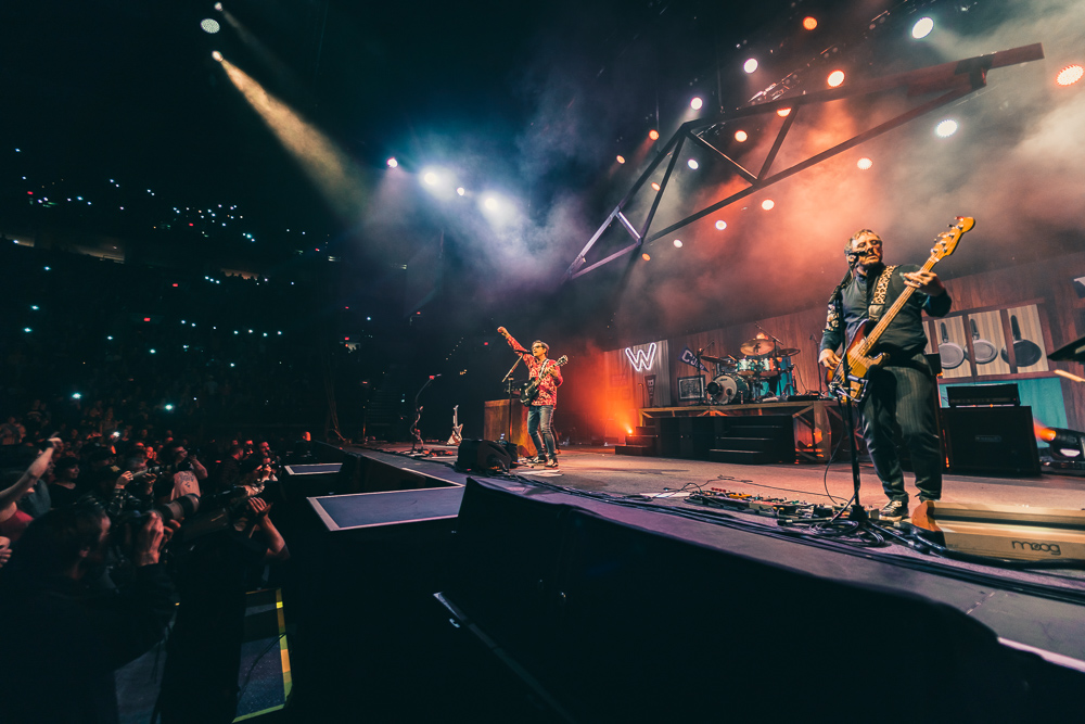 Weezer, Moda Center, photo by Andrew Wallner