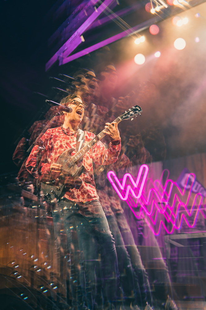 Weezer, Moda Center, photo by Andrew Wallner