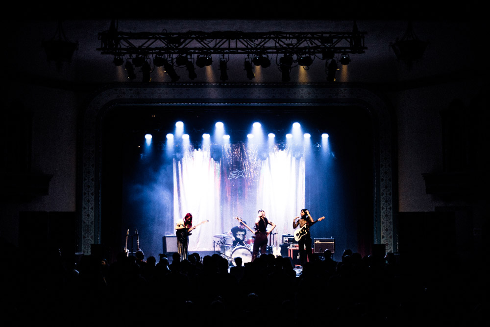 Feels, Aladdin Theater, photo by Ignacio Quintana