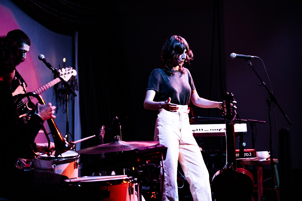 Aldous Harding, Polaris Hall, photo by Ignacio Quintana