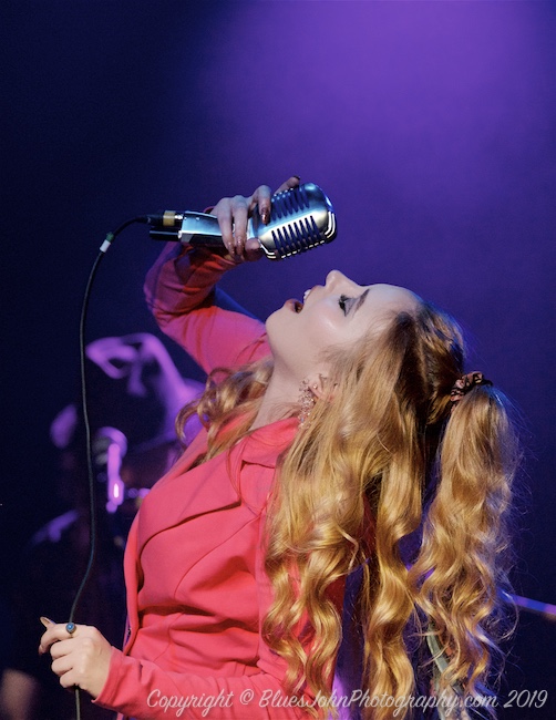 Haley Reinhart, Hawthorne Theatre, photo by John Alcala