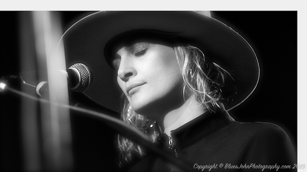 Megan Diana, Hawthorne Theatre, photo by John Alcala