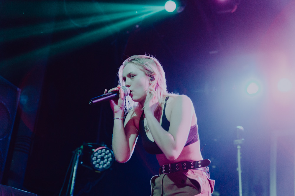 Carlie Hanson, Roseland Theater, photo by Sydnie Kobza