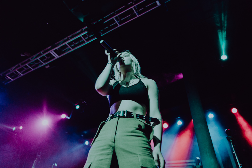 Carlie Hanson, Roseland Theater, photo by Sydnie Kobza