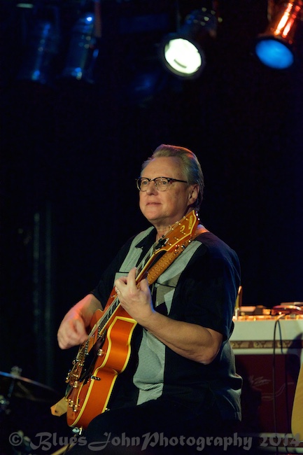 X, Star Theater, photo by John Alcala