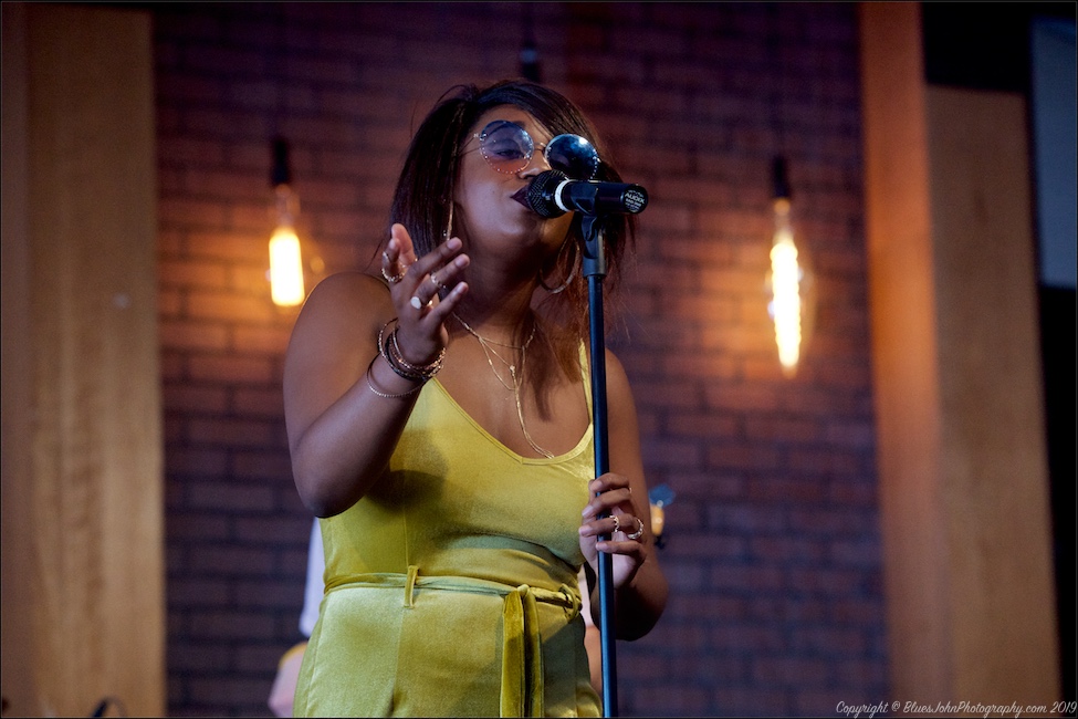 Kingsley, Portland Rose Festival, photo by John Alcala