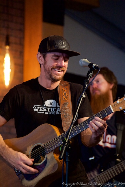 Redwood Son, Portland Rose Festival, photo by John Alcala