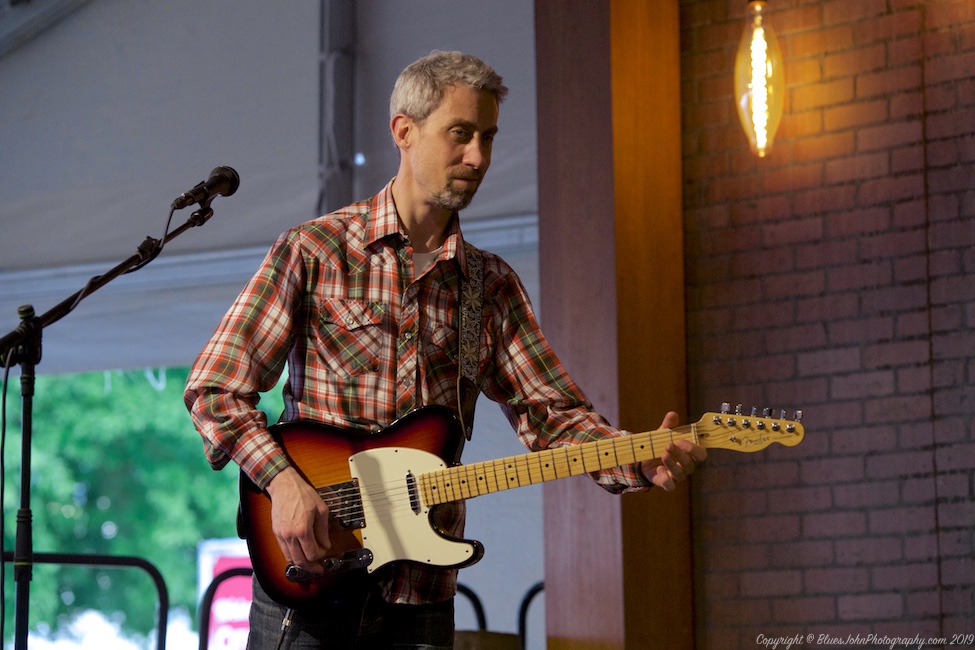 Redwood Son, Portland Rose Festival, photo by John Alcala