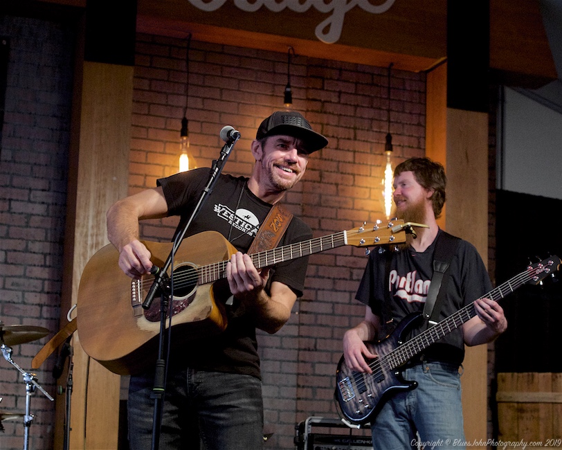 Redwood Son, Portland Rose Festival, photo by John Alcala