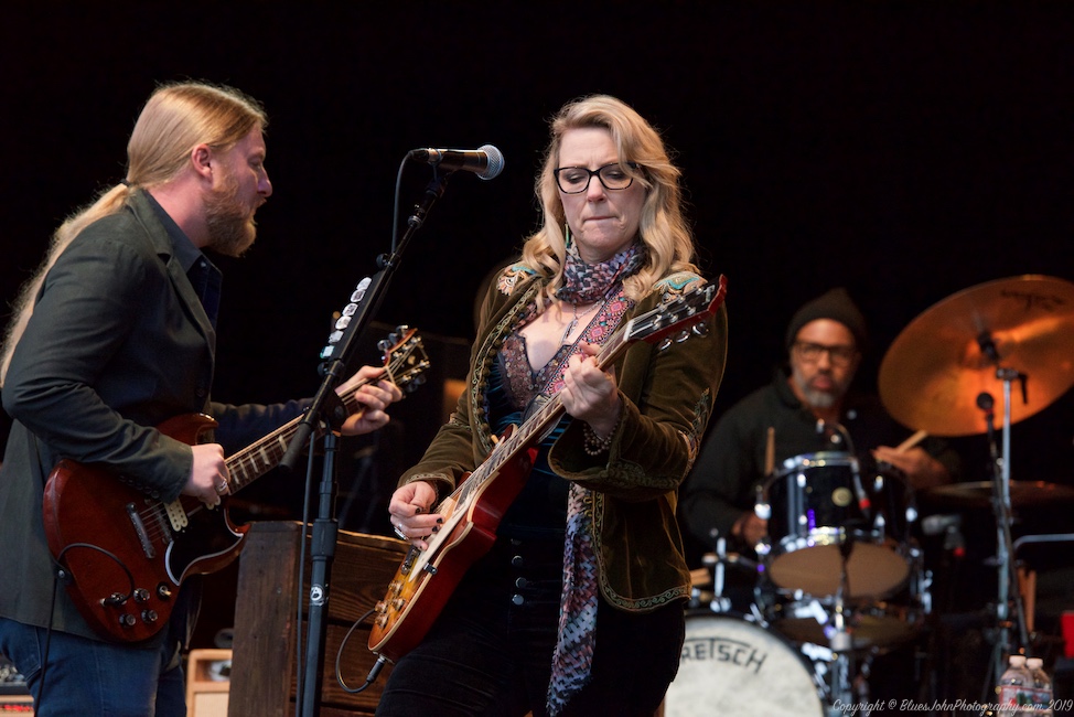 Tedeschi Trucks Band, L. B. Day Amphitheatre, photo by John Alcala