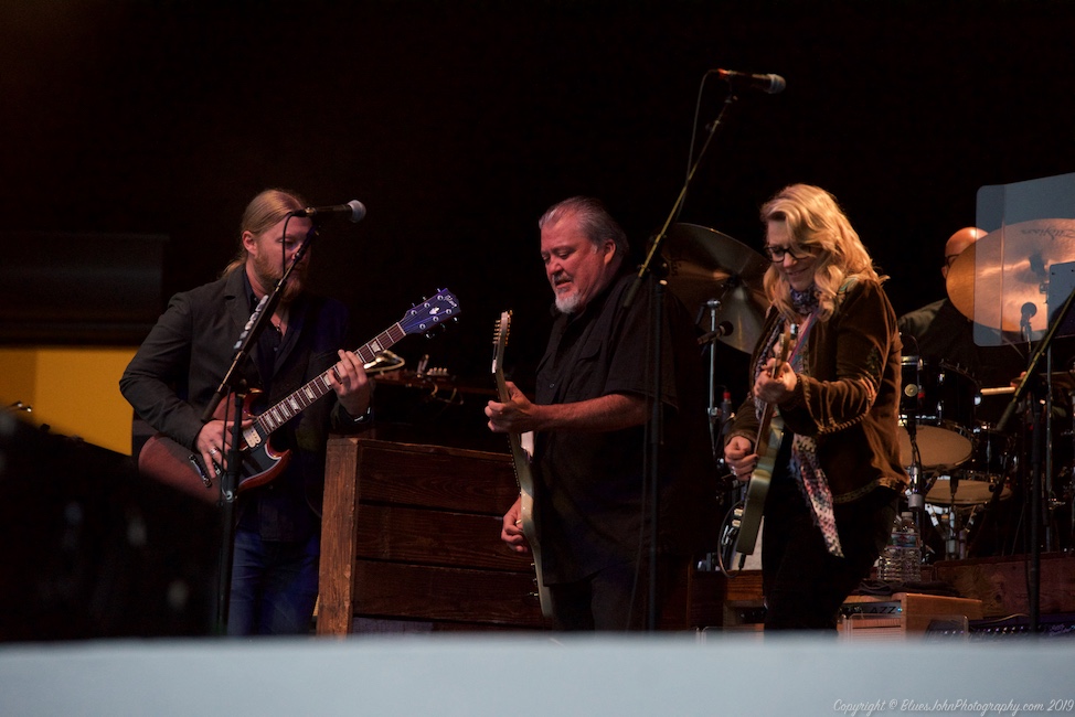 Tedeschi Trucks Band, L. B. Day Amphitheatre, photo by John Alcala