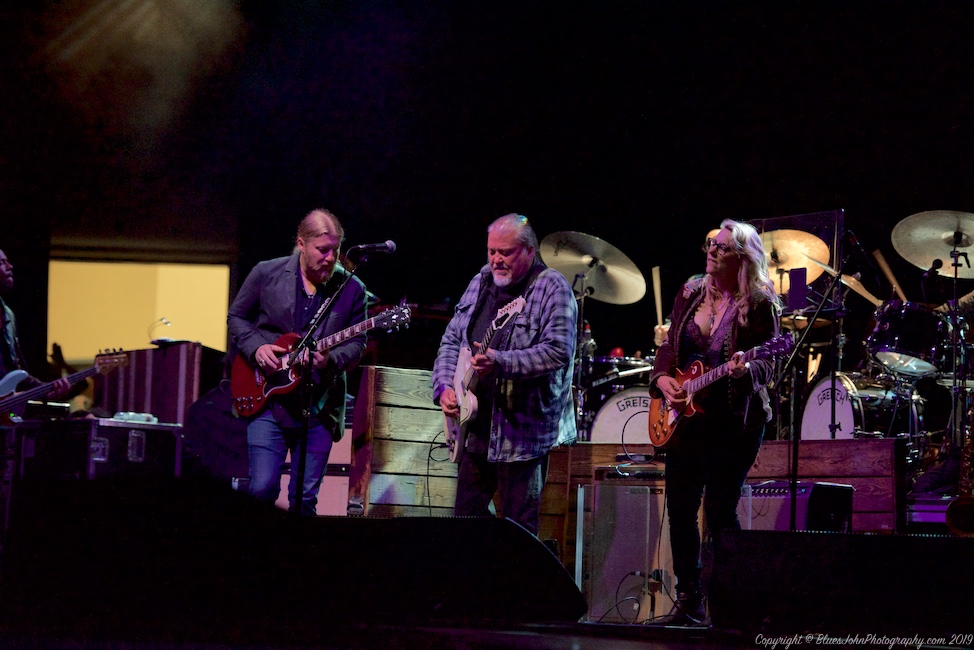 Tedeschi Trucks Band, L. B. Day Amphitheatre, photo by John Alcala