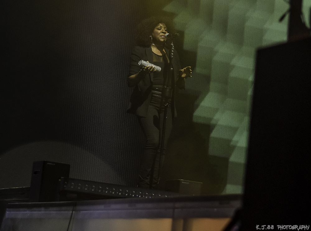 Train, Sunlight Supply Amphitheater, photo by Kevin Pettigrew