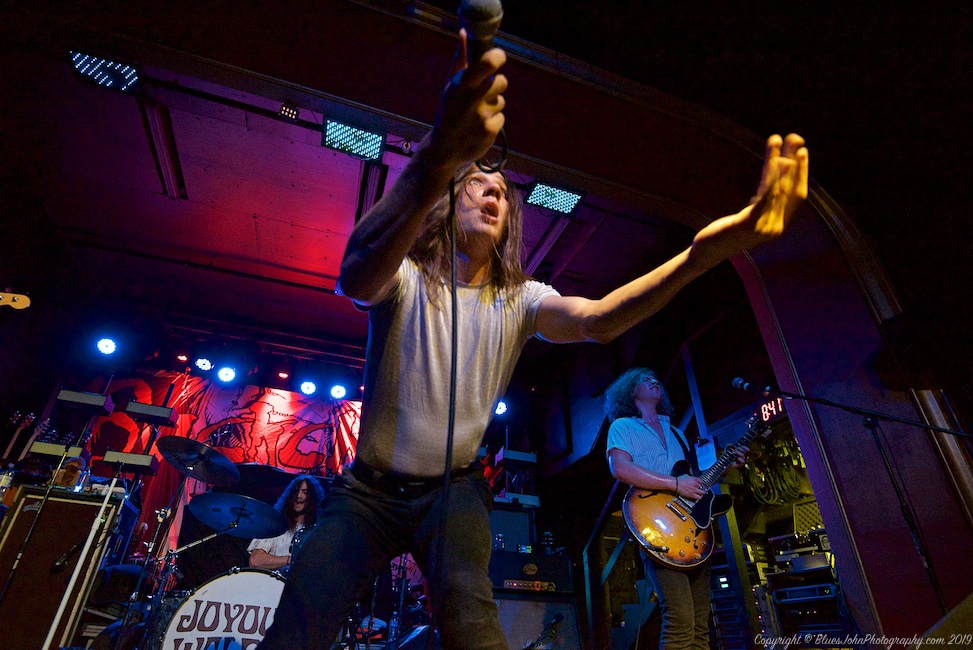 Joyous Wolf, Hawthorne Theatre, photo by John Alcala