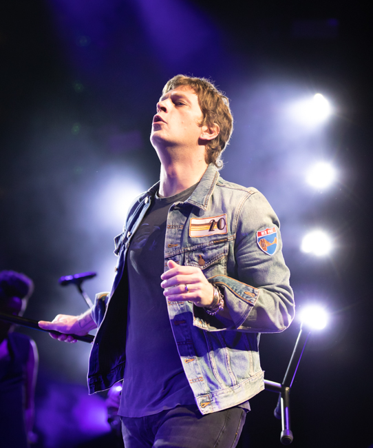 Rob Thomas, Moda Center, Rose Quarter, photo by Sal Barragan