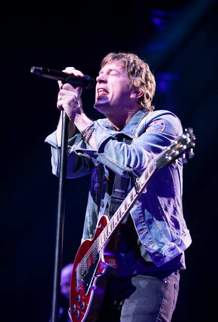 Rob Thomas, Moda Center, Rose Quarter, photo by Sal Barragan