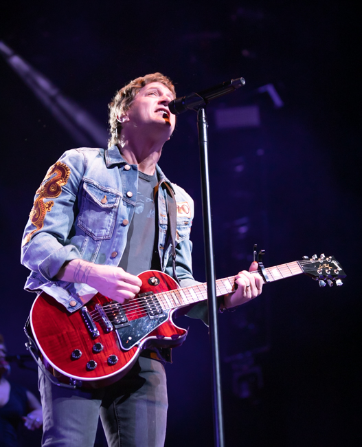 Rob Thomas, Moda Center, Rose Quarter, photo by Sal Barragan