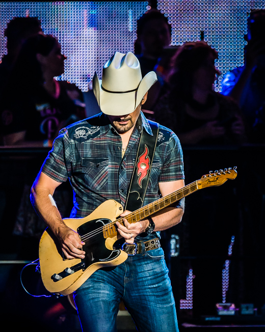Brad Paisley, Sunlight Supply Amphitheater, photo by Miguel Padilla