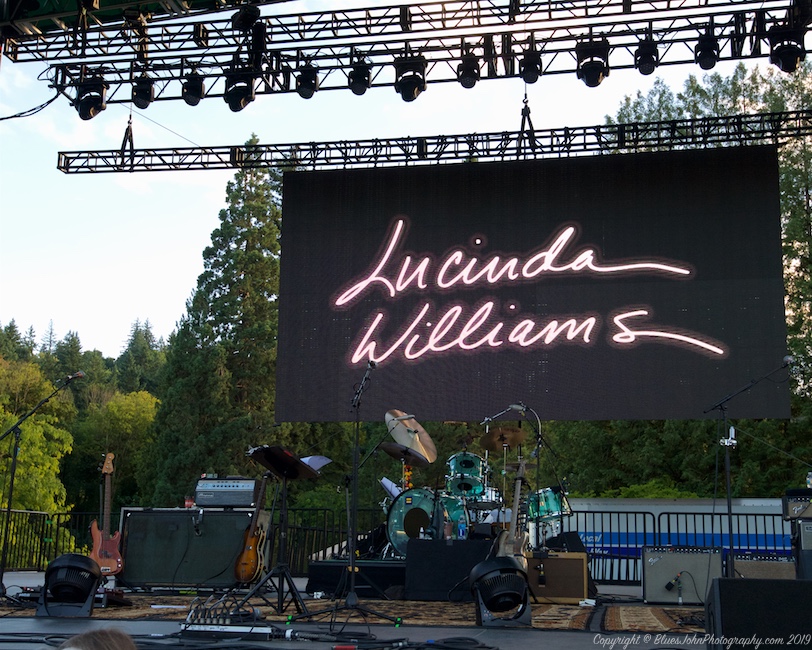 Lucinda Williams, Oregon Zoo Amphitheatre, photo by John Alcala