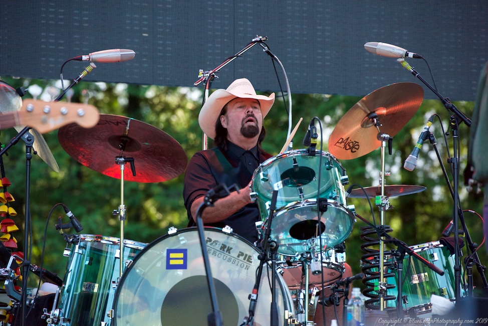 Lucinda Williams, Oregon Zoo Amphitheatre, photo by John Alcala