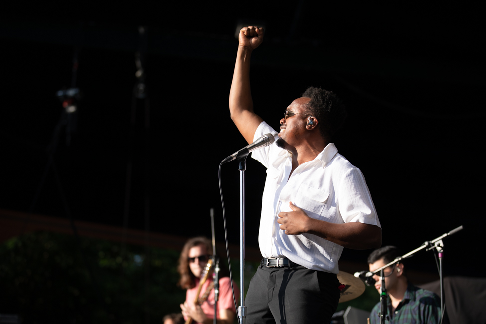 Durand Jones & The Indications, Cuthbert Amphitheater, photo by Sal Barragan
