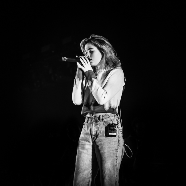 Clairo, Moda Center, photo by Miguel Padilla