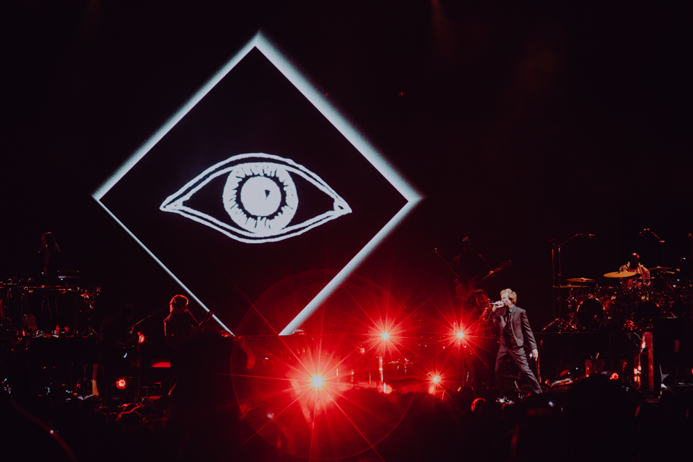 Beck, Sunlight Supply Amphitheater, photo by Sydnie Kobza