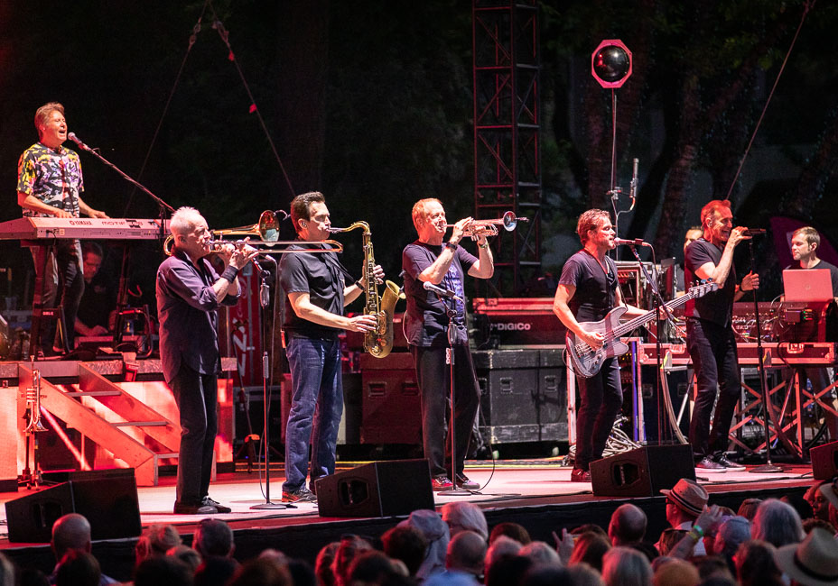 Chicago, Oregon Zoo Amphitheatre, photo by Sal Barragan
