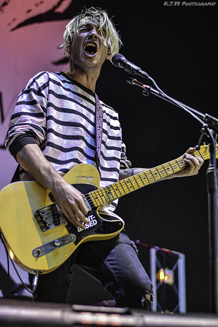Badflower, Sunlight Supply Amphitheater, photo by Kevin Pettigrew