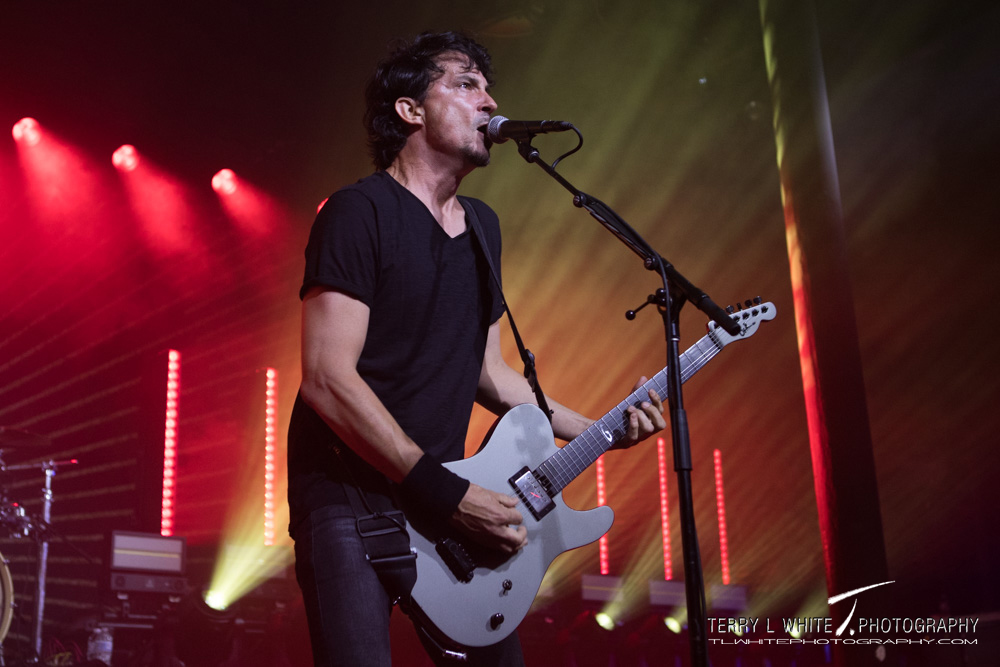 Gojira, Roseland Theater, photo by Terry White