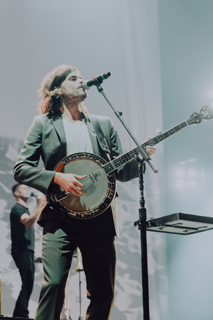 Mumford & Sons, Moda Center, photo by Sydnie Kobza
