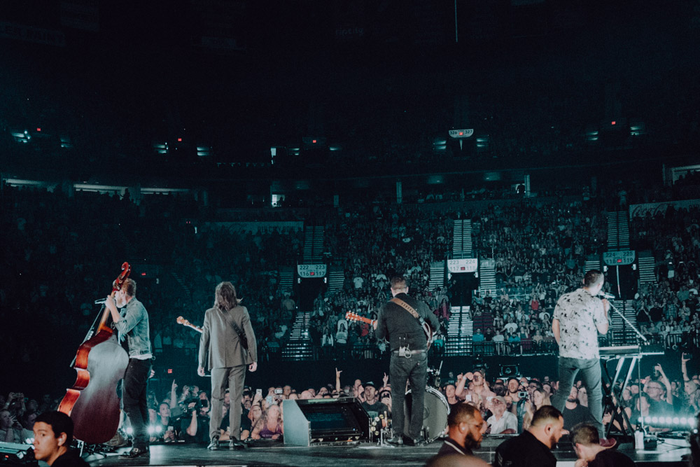 Mumford & Sons, Moda Center, photo by Sydnie Kobza