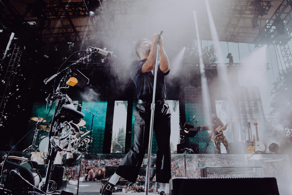 Young the Giant, Edgefield Amphitheater, photo by Sydnie Kobza