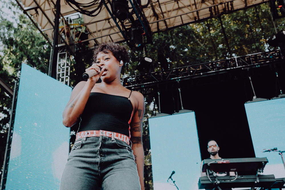 Fitz and the Tantrums, Edgefield Amphitheater, photo by Sydnie Kobza
