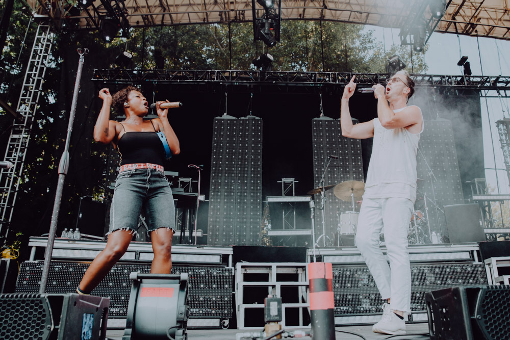 Fitz and the Tantrums, Edgefield Amphitheater, photo by Sydnie Kobza
