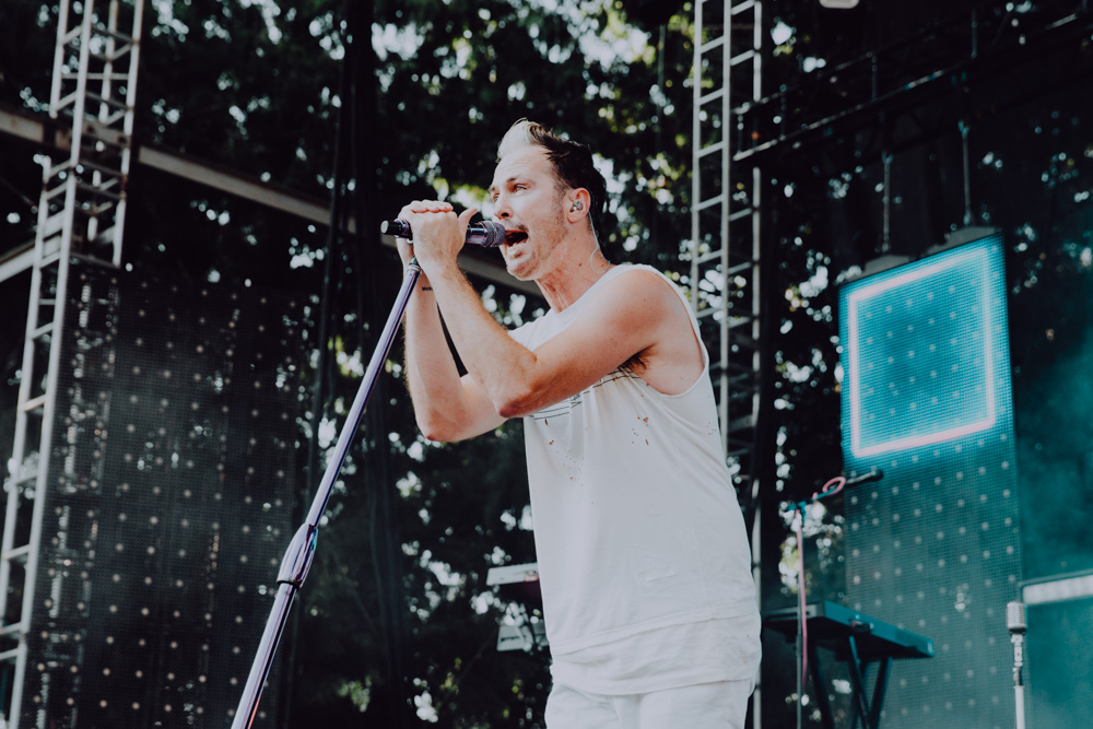 Fitz and the Tantrums, Edgefield Amphitheater, photo by Sydnie Kobza