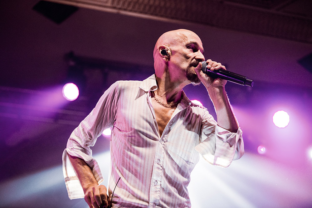 James, Crystal Ballroom, photo by Ignacio Quintana