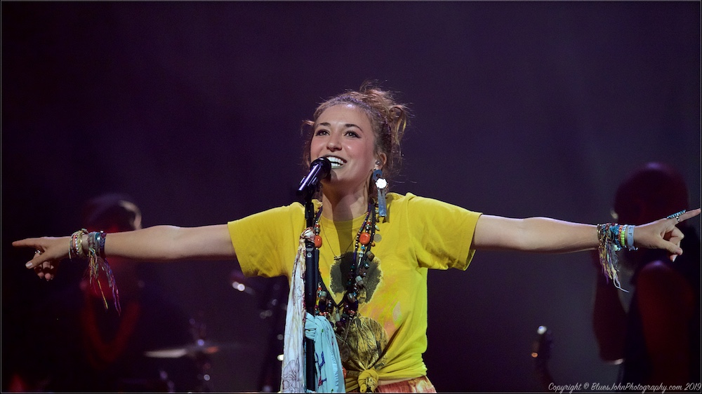 Lauren Daigle, Rose Quarter, photo by John Alcala