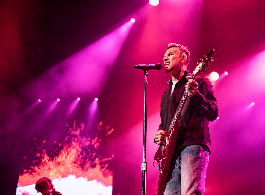 311, Veterans Memorial Coliseum, photo by Sal Barragan