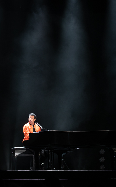 Lionel Richie, Moda Center, photo by Sal Barragan