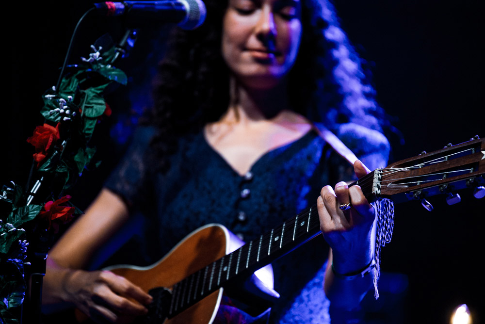 Bedouine, Crystal Ballroom, photo by Ignacio Quintana